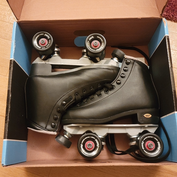 sure grip Other - Sure Grip Black Fame Roller Skates